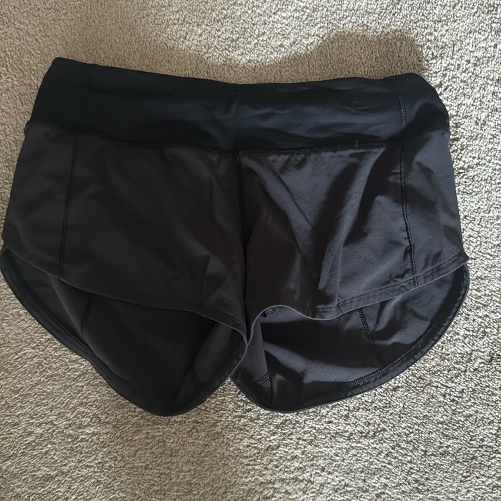 LULULEMON SPEED UP SHORTS SIZE 0